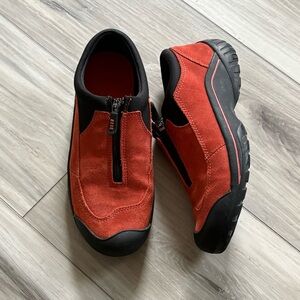 Land's End Women's All Weather Zippered Loafer Size 7.5 B Orange Suede